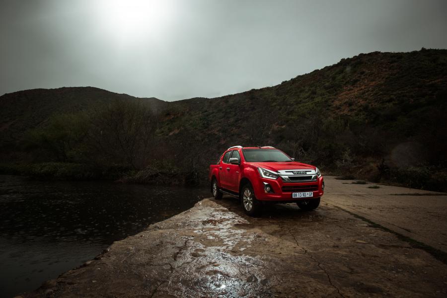  Isuzu D-Max LX Double Cab 2018 года  (ZA) (фото 3 из 37)